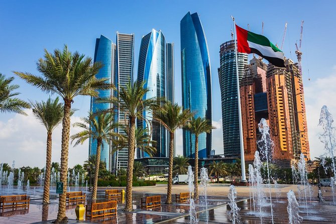 Abu Dhabi City Tour, Grand Mosque, Emirates Palace & The Louvre - Guides can make or break the long day