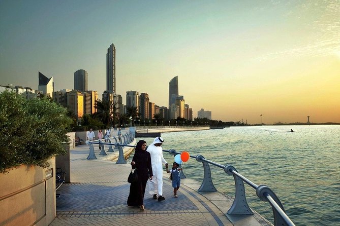 Abu Dhabi Day Tour From Dubai with Sheikh Zayed Grand Mosque - Marina Mall means lunch, shopping, and a practical break
