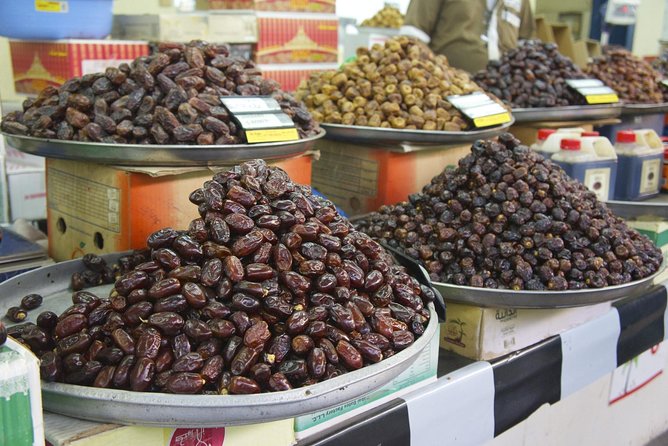 Abu Dhabi Half Day City Tour - The Corniche offers Abu Dhabi’s open-air side
