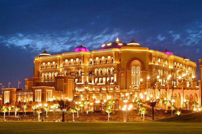 Abu Dhabi Half Day City Tour - The Dates Market is a short, practical stop