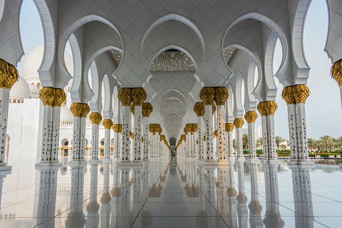 Abu Dhabi Private City Tour - The Corniche gives you a quick look at the waterfront
