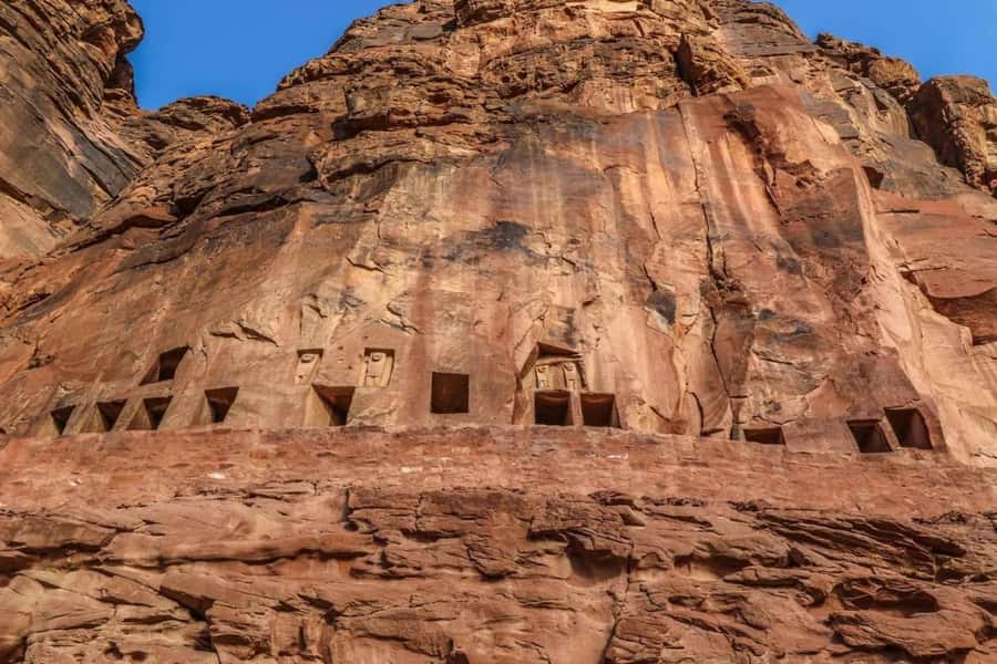Al Ula: Dadan and Jabal Ikmah Tombs Guided Tour - A short ride, with two hours to keep the visit focused