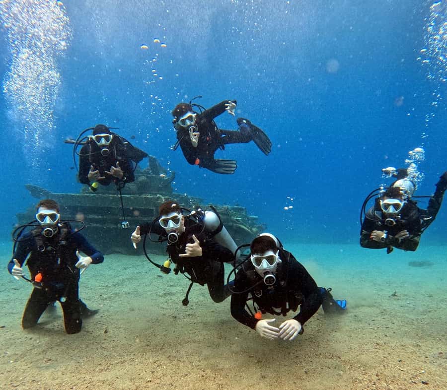 Aqaba: Private Red Sea Diving for Beginner or Experienced - The 200-bar cylinder and the real length of the session
