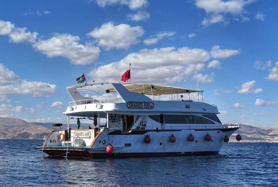 Aqaba: Red Sea Snorkeling Boat Trip with Buffet Lunch - What the water time feels like