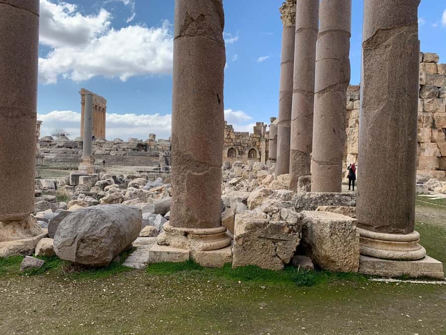 Baalbek Temples & Ksara Caves w/pick-up,guide, entries+lunch - What guides add to the day