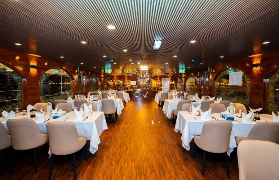 Best 5-Star Dhow Dinner Cruise Dubai Marina Jack Sparrow - What the buffet is really like