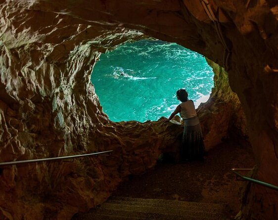 Caesarea, Rosh Hanikra and Acre Day Trip from Tel Aviv - Haifa offers a brief Baha’i Gardens view
