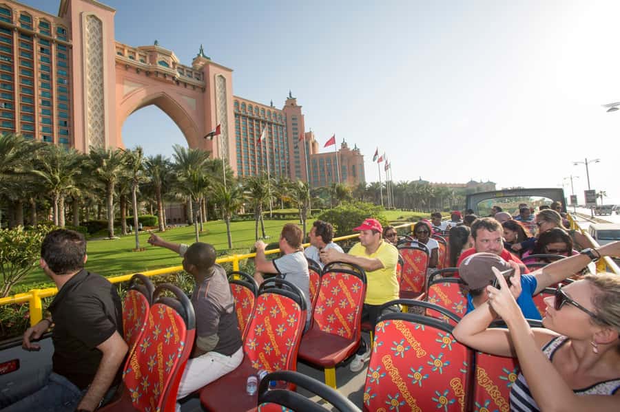 City Sightseeing Dubai Hop-On Hop-Off Bus Tour & Dhow Cruise - A practical way to meet two very different Dubais