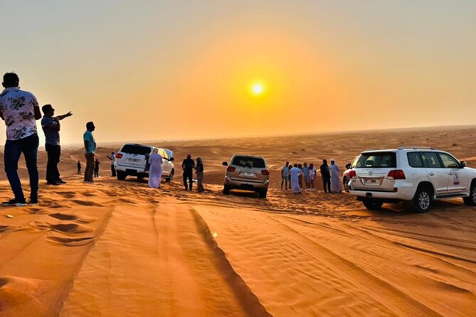 Desert safari adventure with BBQ dinner - A short burst of dune bashing