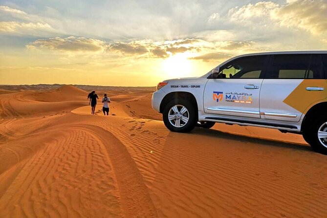 Desert Safari with Dune Bashing and Dinner In Dubai - Making time for sunset photos