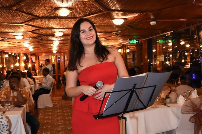 Dinner Cruise in Dubai Marina onboard Alexandra Dhow - Choosing between the decks