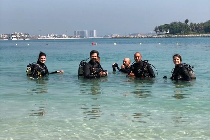 Discover Scuba Diving in Dubai - What happens at Nemo Center on Palm Jumeirah