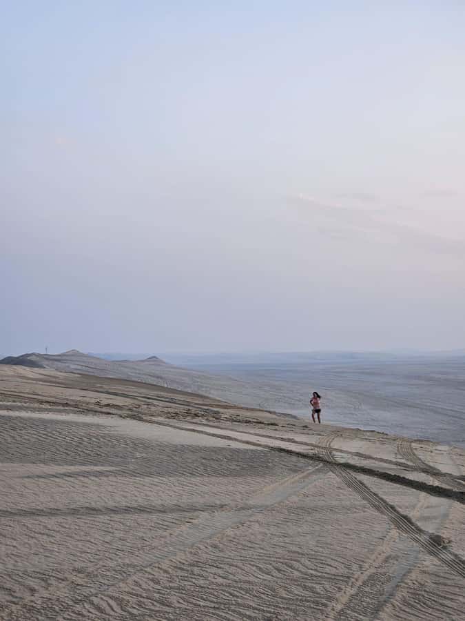 Doha:Private Desert Safari, Falcon, Sandboarding,inland sea - What to bring and what to confirm