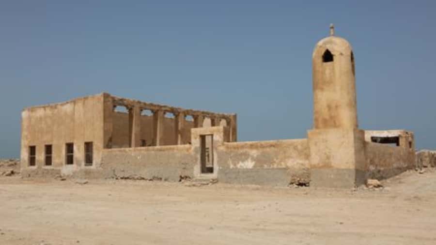 Doha: Private North Qatar Tour, Mangroves, & Zubara Fort - A private Land Cruiser makes the route easier