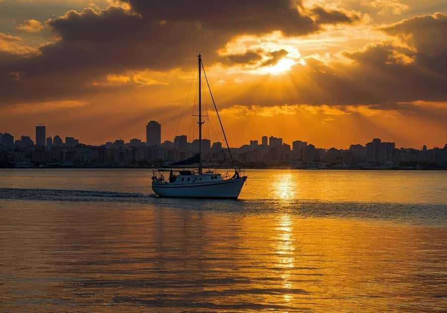 Doha: Speed Boat Adventure – 1 Hour Thrill Ride - A note on the mixed activity details