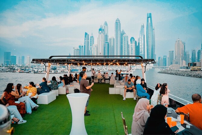 Dubai: 1-Hour Ain Boat Cruise - A quick boat ride with Dubai’s biggest backdrop