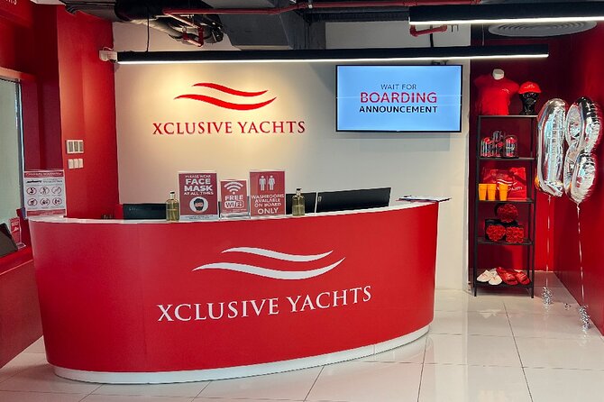 Dubai: 1-Hour Ain Boat Cruise - Drinks, snacks, and onboard comfort