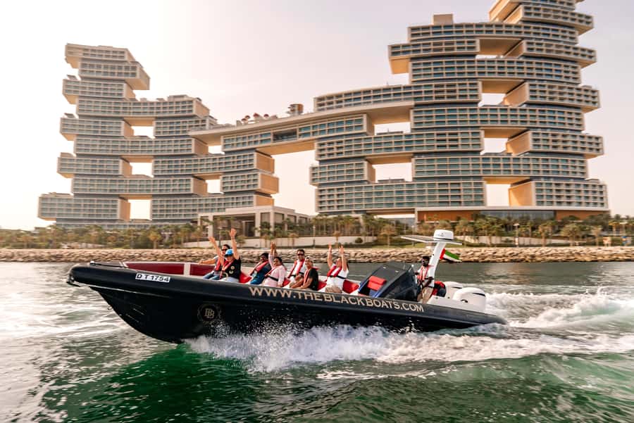 Dubai: 100-Min Speed Boat Tour, Atlantis & Burj Al Arab View - Palm Jumeirah and the Atlantis hotels