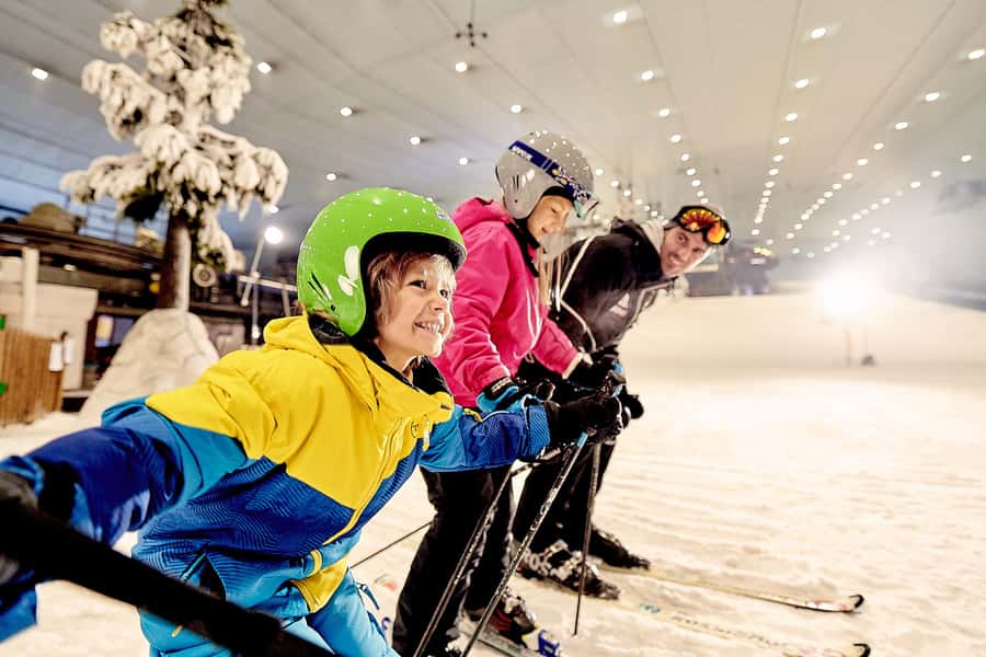 Dubai: 2-Hour or Full-Day Slope Session at Ski Dubai - What non-skiers can do
