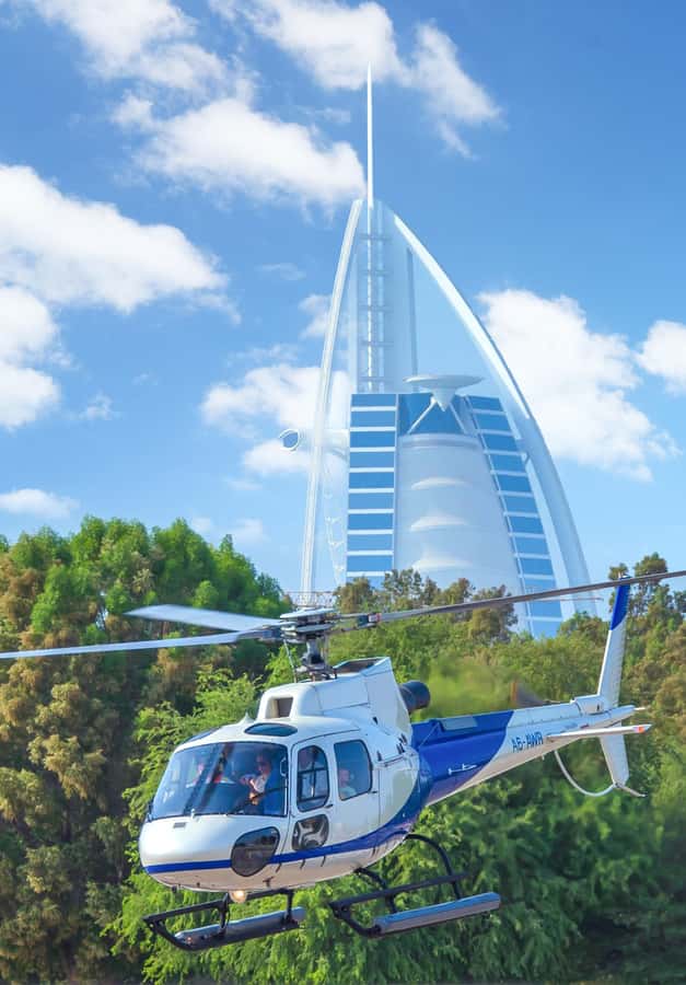 Dubai: 22-Minute Helicopter Flight - Umm Suqeim and the Burj Al Arab