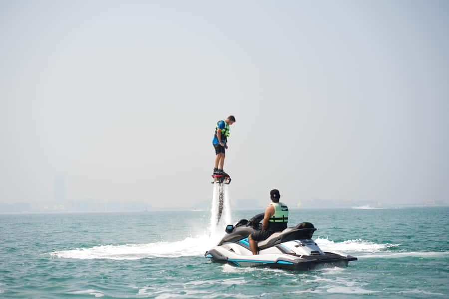 Dubai: 30-minute Flyboard with Instructor and Free Ice Cream - Photos, videos, and the best time to go