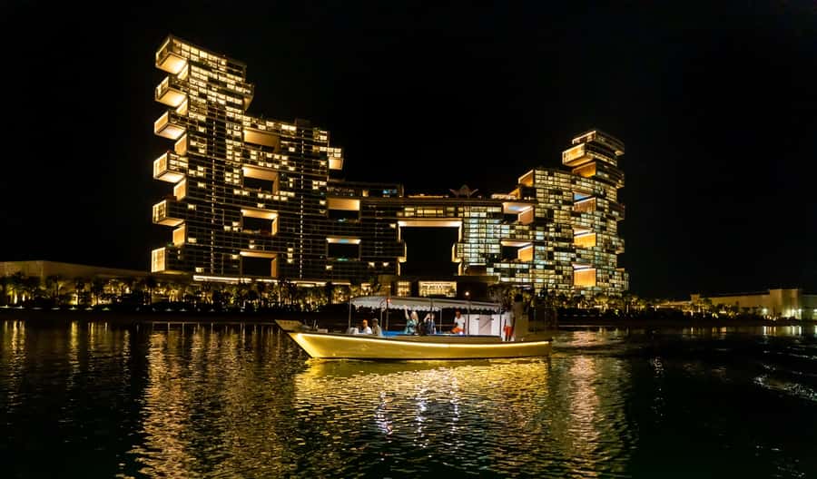 Dubai: Abra Boat Tour in Atlantis, Palm, Ain Dubai & Marina - Atlantis and The Pointe photo stops