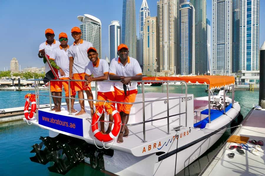 Dubai: Abra Boat Tour in Atlantis, Palm, Ain Dubai & Marina - How good is the guiding?