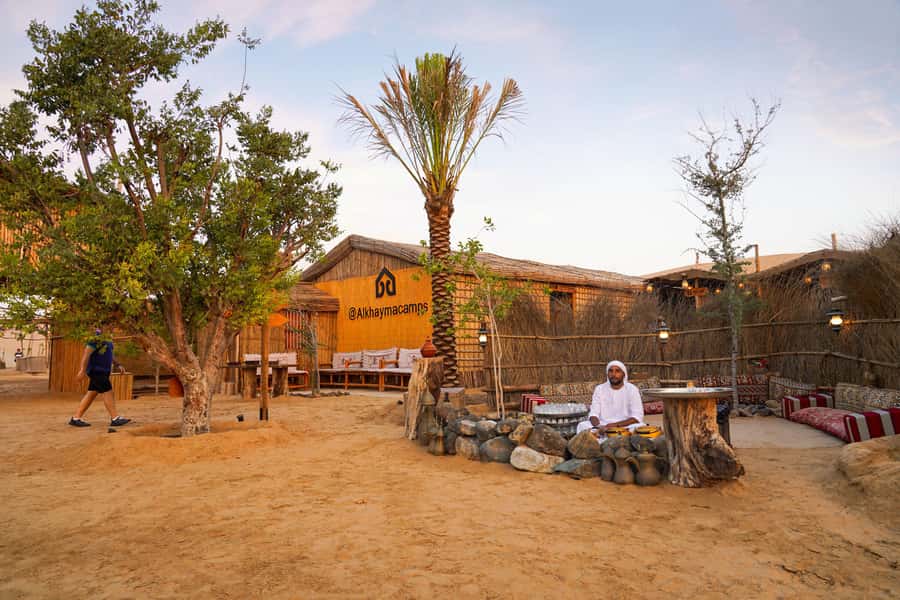 Dubai: Al Khayma Camp Experience with BBQ Dinner - Three kinds of entertainment after dark