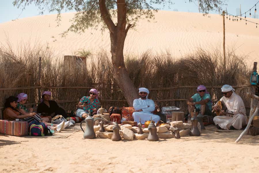 Dubai: Al Marmoom and Al Qudra Lakes Guided Tour with Dinner - From Dubai pickup to Al Marmoom Oasis