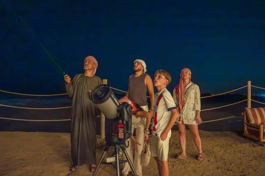 Dubai: Al Marmoom Oasis Camp Experience with Bedouin Dinner - Arriving at the Bedouin-style village