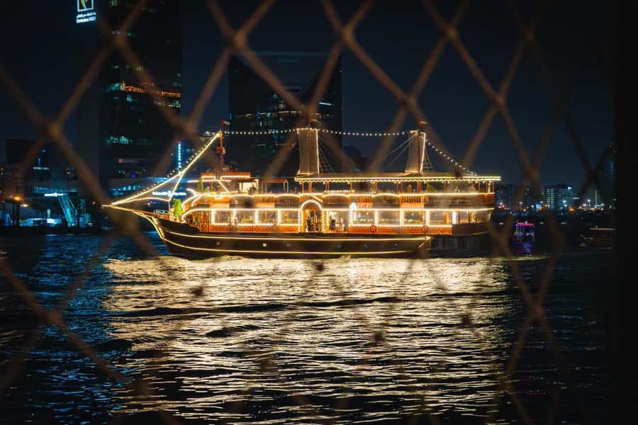 Dubai: Al Seef Largest Dhow Dinner Cruise with Live Show - Finding the boat at Al Seef
