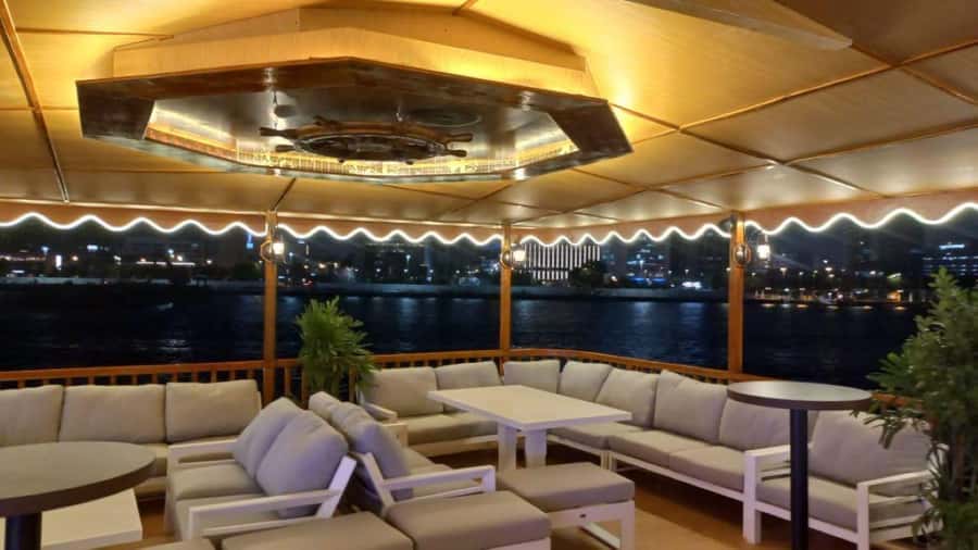 Dubai: Al Seef Largest Dhow Dinner Cruise with Live Show - My practical verdict on the Al Seef dhow cruise
