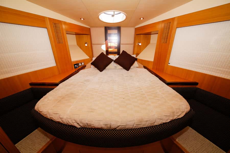 Dubai: Atlantis and Burj Al Arab Cruise on Luxury Yacht - Dubai Marina is the right place to begin