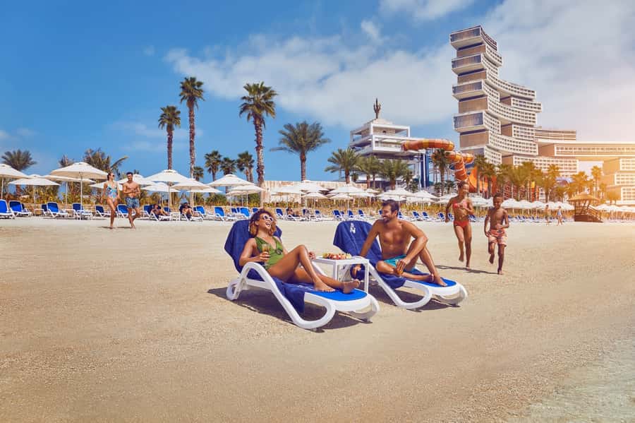 Dubai: Atlantis Dolphin Kayak Trip & Aquaventure Waterpark - Who should book this package