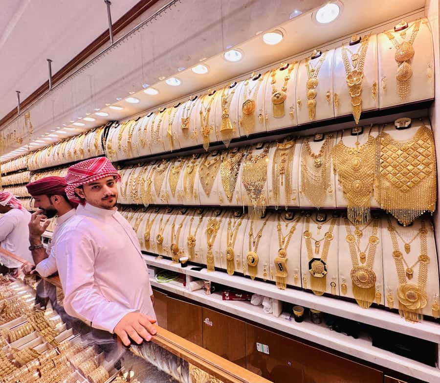 Dubai: Authentic Old Town, Souks, Tastings & Abra Boat Tour - Why $8 is unusually good value