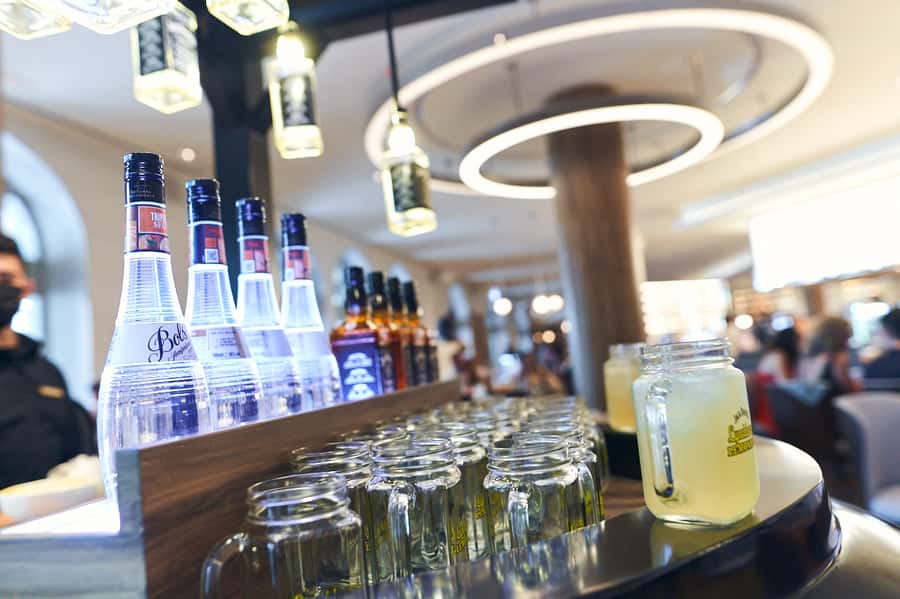 Dubai: Buffet Dinner at Saffron in Atlantis the Palm - Indian, Southeast Asian, wok dishes, and familiar choices