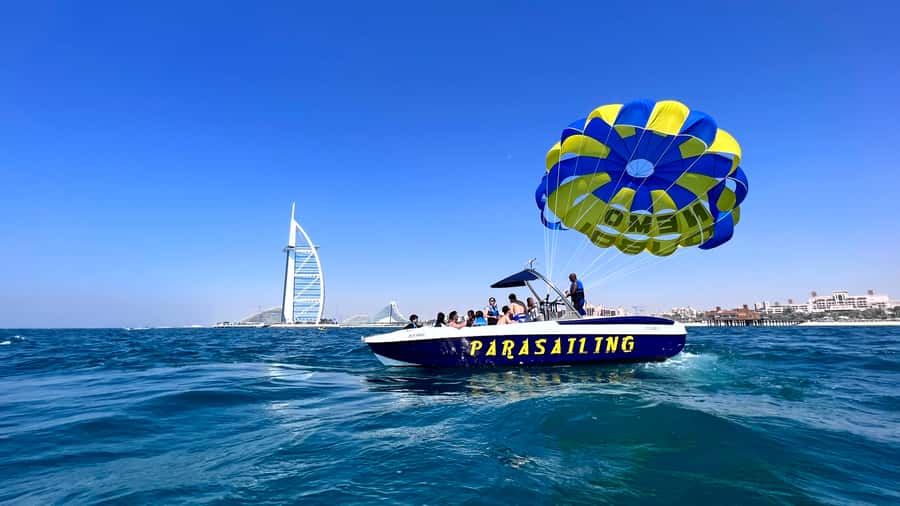 Dubai: Burj Al Arab Parasailing, Ice Cream, Pics, and Videos - Sharing the boat with other groups