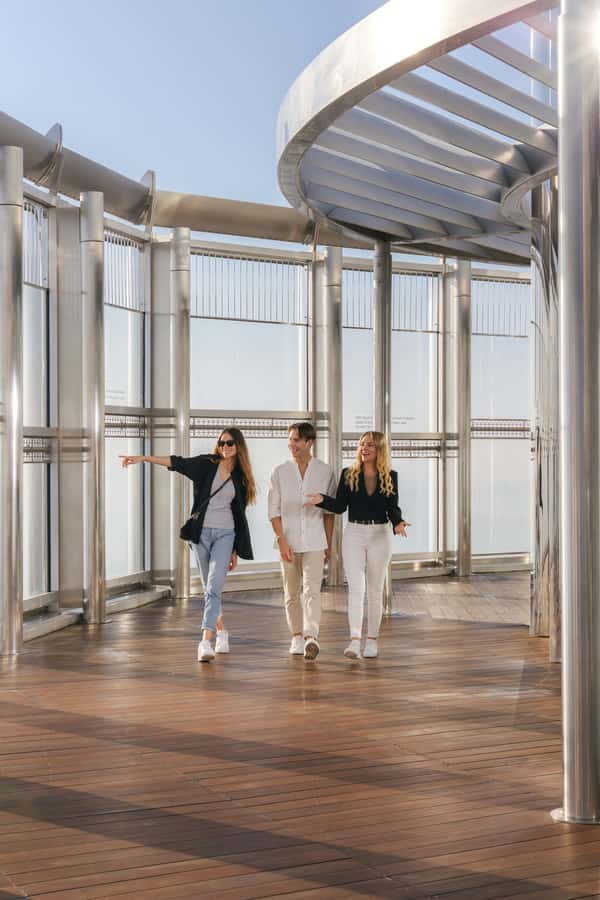 Dubai: Burj Khalifa Levels 124 & 125 Entry Ticket + Options - Who will enjoy this visit most