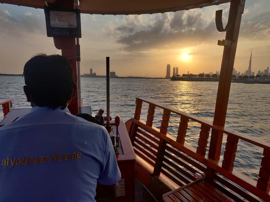 Dubai: Burj Khalifa Sunset on an Abra - Making the meeting point less stressful