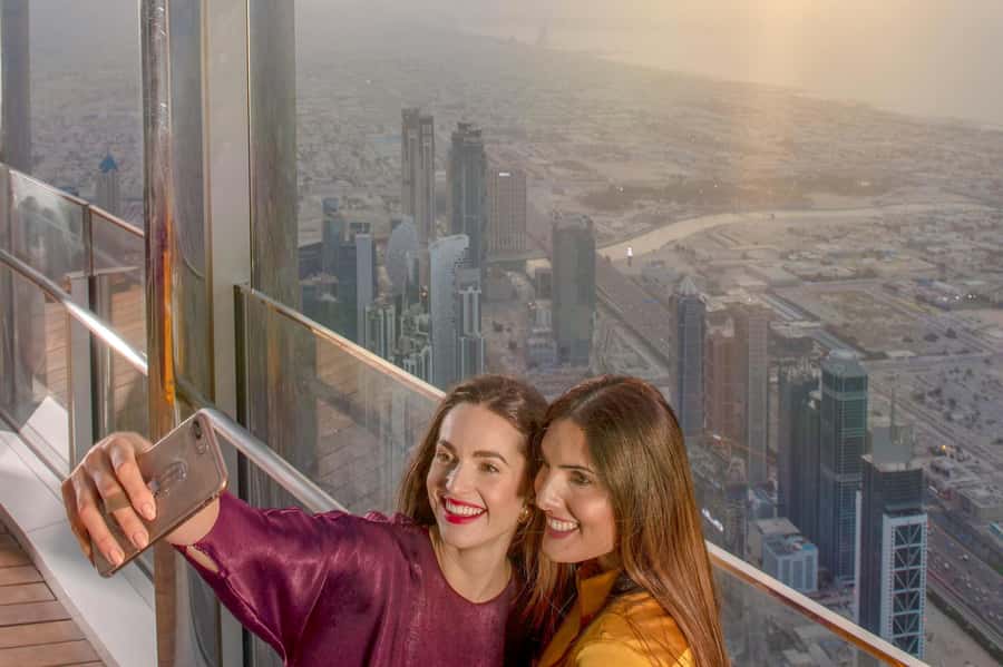 Dubai: Burj Khalifa VIP Experience Level 152 Lounge Access - The fast elevator ride and priority entry