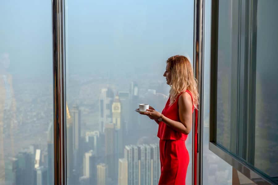 Dubai: Burj Khalifa VIP Experience Level 152 Lounge Access - What to expect inside The Lounge