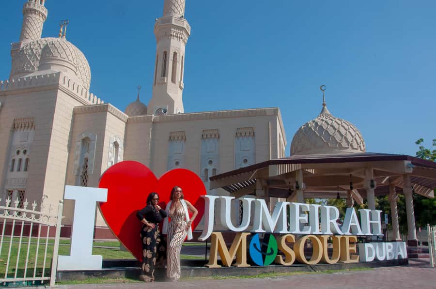 Dubai: Complete Day Tour with Optional Lunch - Spice Souk and Gold Souk: atmosphere over shopping time