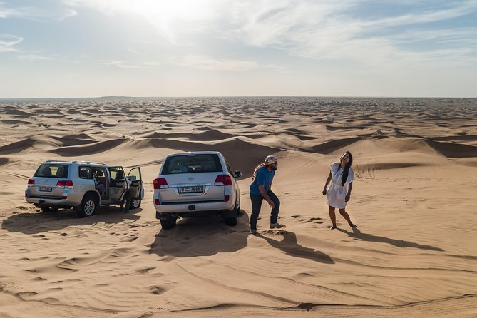 Dubai Desert Discovery: Red Dunes Safari, Sandboard & Camel Ride - The 45-minute 4WD dune-bashing run