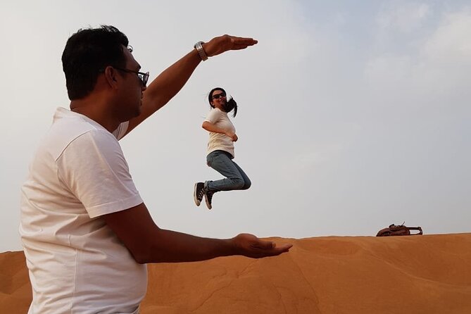Dubai Desert Safari: Tanoura Show, Dune Bashing and BBQ Dinner - Sunset photographs before the camp show