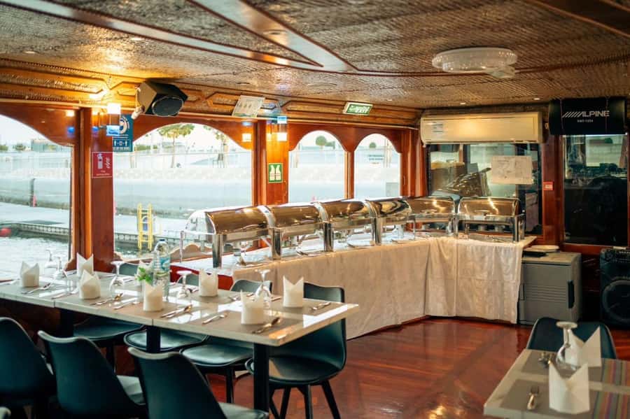 Dubai: Dinner Dhow Cruise with Live Entertainment Al Seef - Seeing Dubai Creek from the dhow