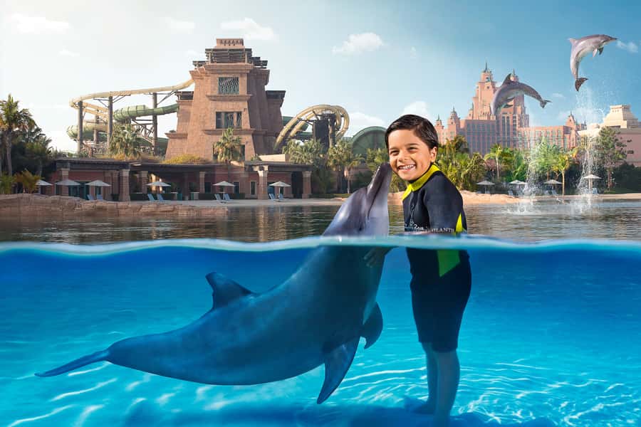 Dubai: Dolphin Encounter & Aquaventure Waterpark Ticket - What 30 minutes in the shallow water feels like