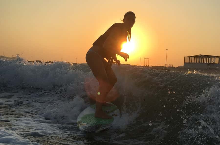 Dubai: Dubai Marina Wakesurfing or Wakeboarding Experience - Who will enjoy this most