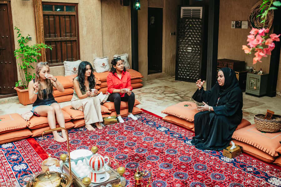 Dubai: Emirati Cultural Breakfast Experience - What Arrives at the Emirati Breakfast