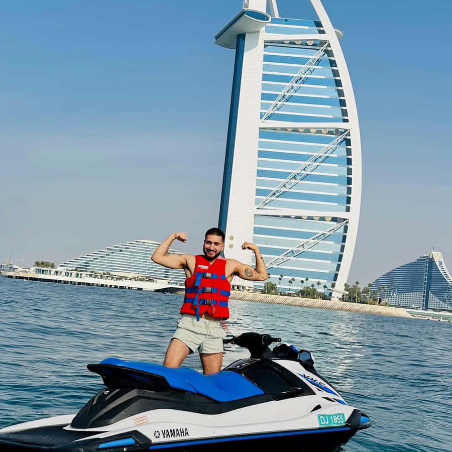 Dubai: Experience Jet Ski to Burj Al Arab +PICTURES & VIDEOS - Who will enjoy this most?