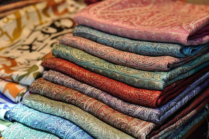 Dubai Full-Day Spanish Language Tour - City of Contrasts - Spice Souq aromas and Gold Souq displays